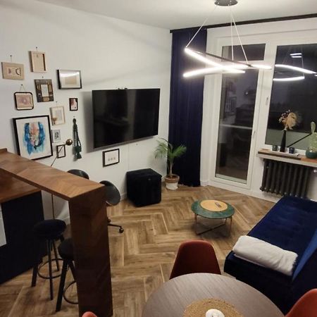 Apartament 3 Pokoje Balkon 50M2 Wyposazone Parking Apartment Wroclaw Exterior photo